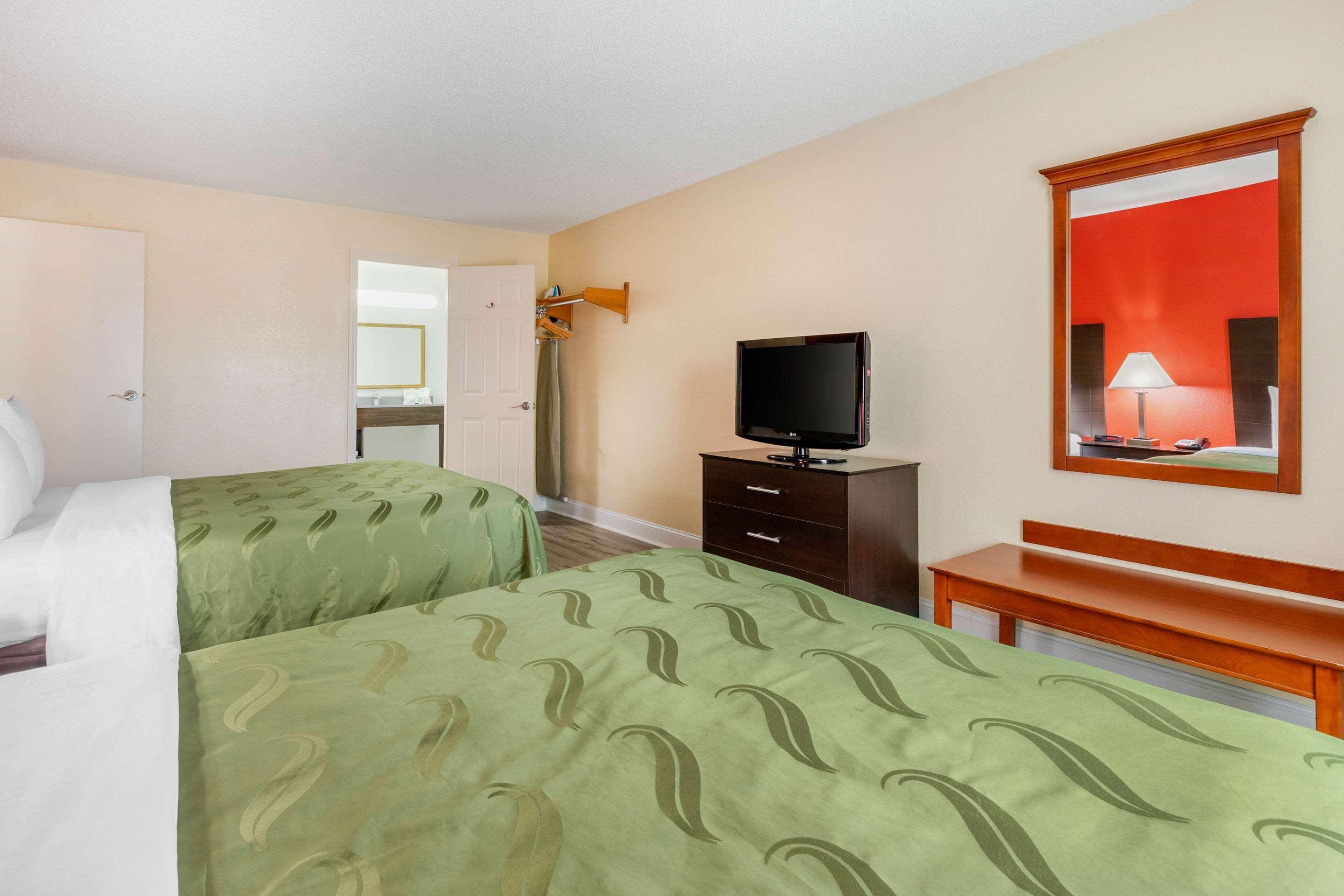 Quality Inn & Suites Лексингтон Экстерьер фото