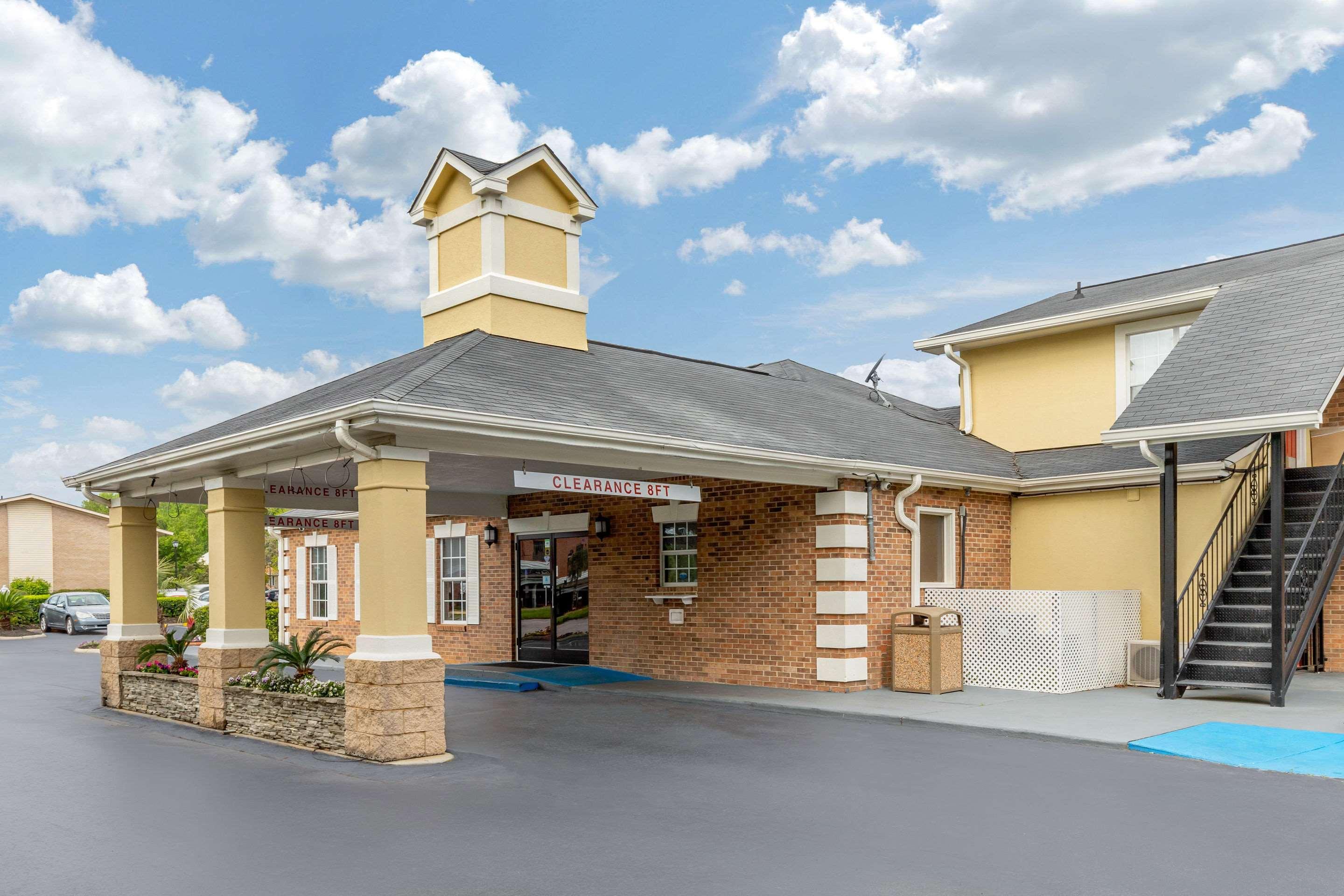 Quality Inn & Suites Лексингтон Экстерьер фото