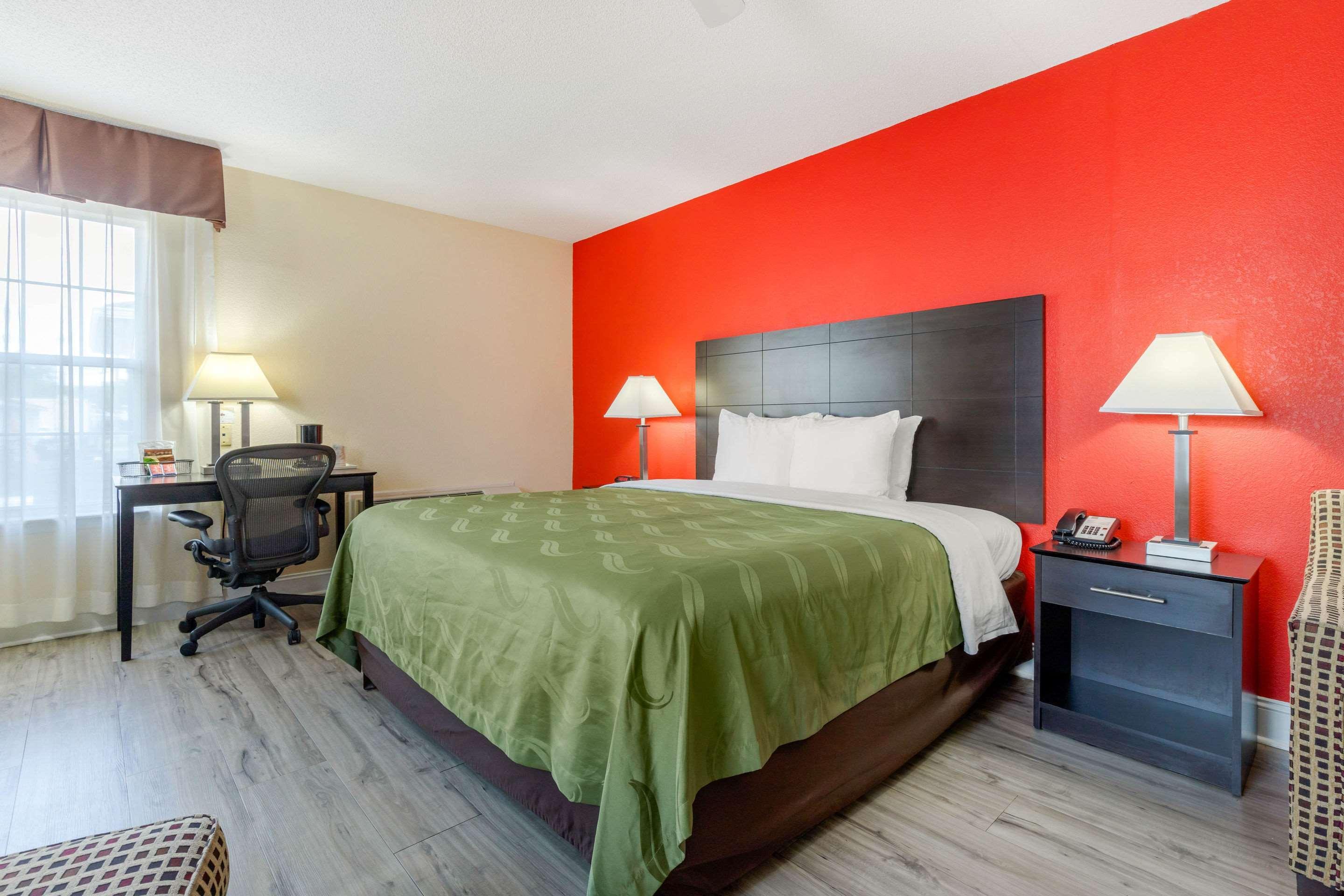 Quality Inn & Suites Лексингтон Экстерьер фото