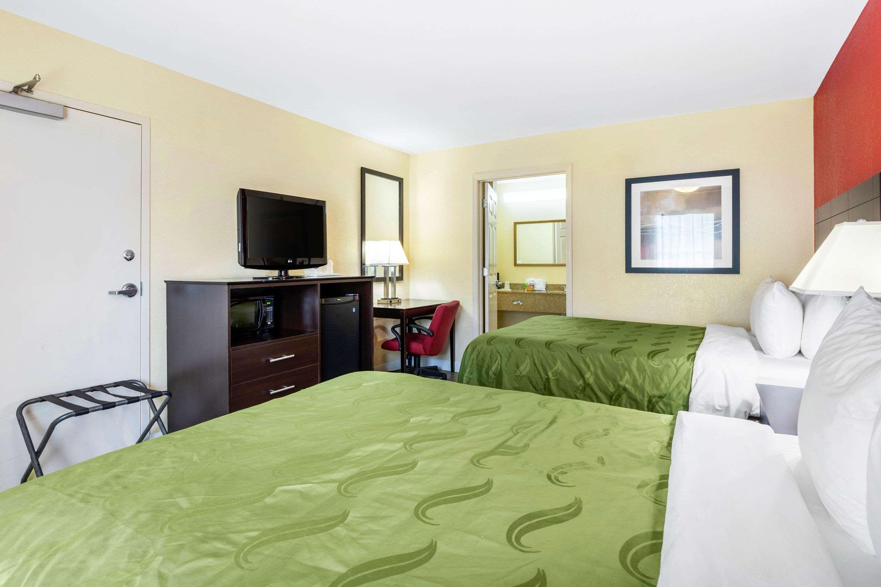 Quality Inn & Suites Лексингтон Экстерьер фото
