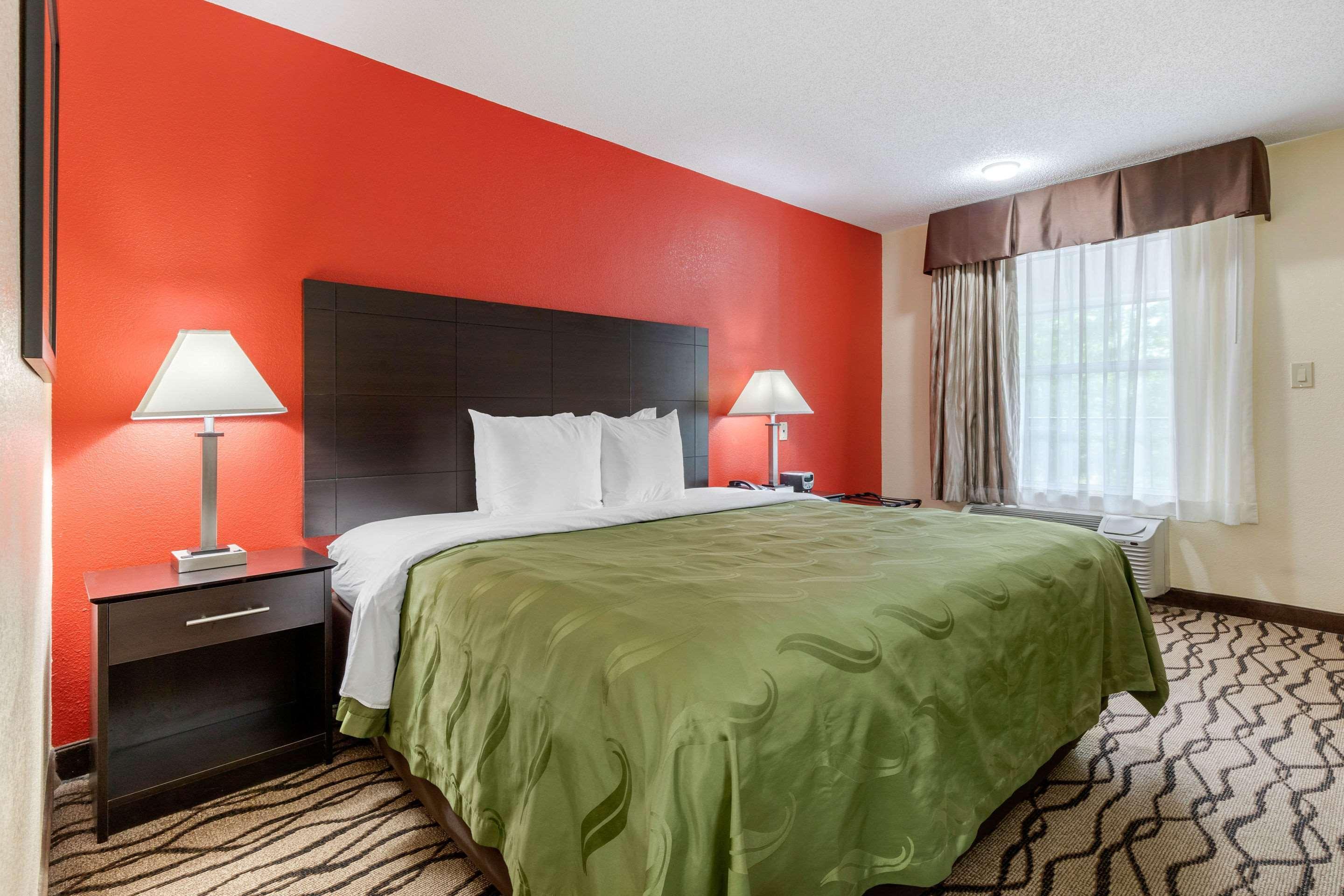 Quality Inn & Suites Лексингтон Экстерьер фото