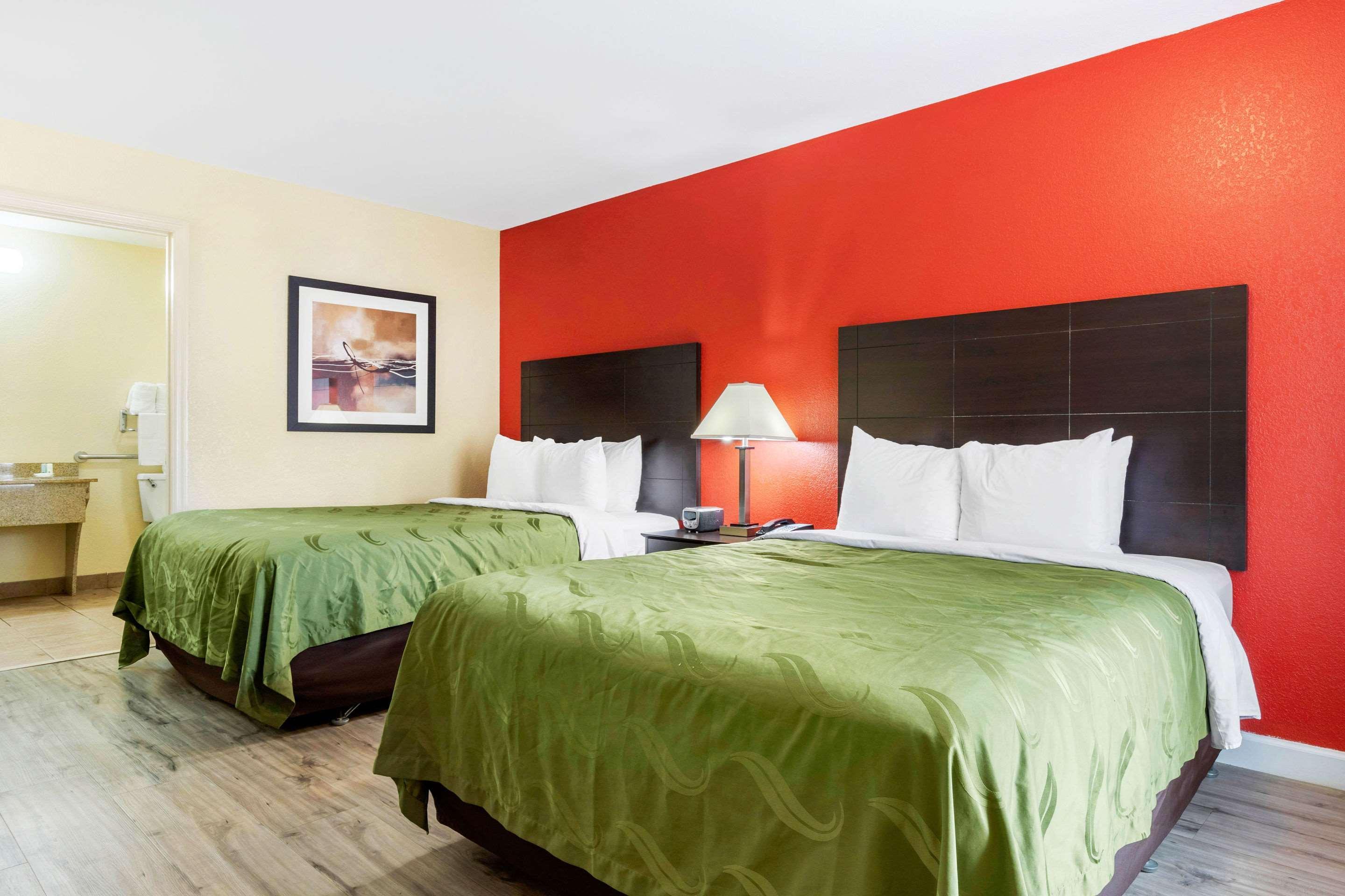 Quality Inn & Suites Лексингтон Экстерьер фото