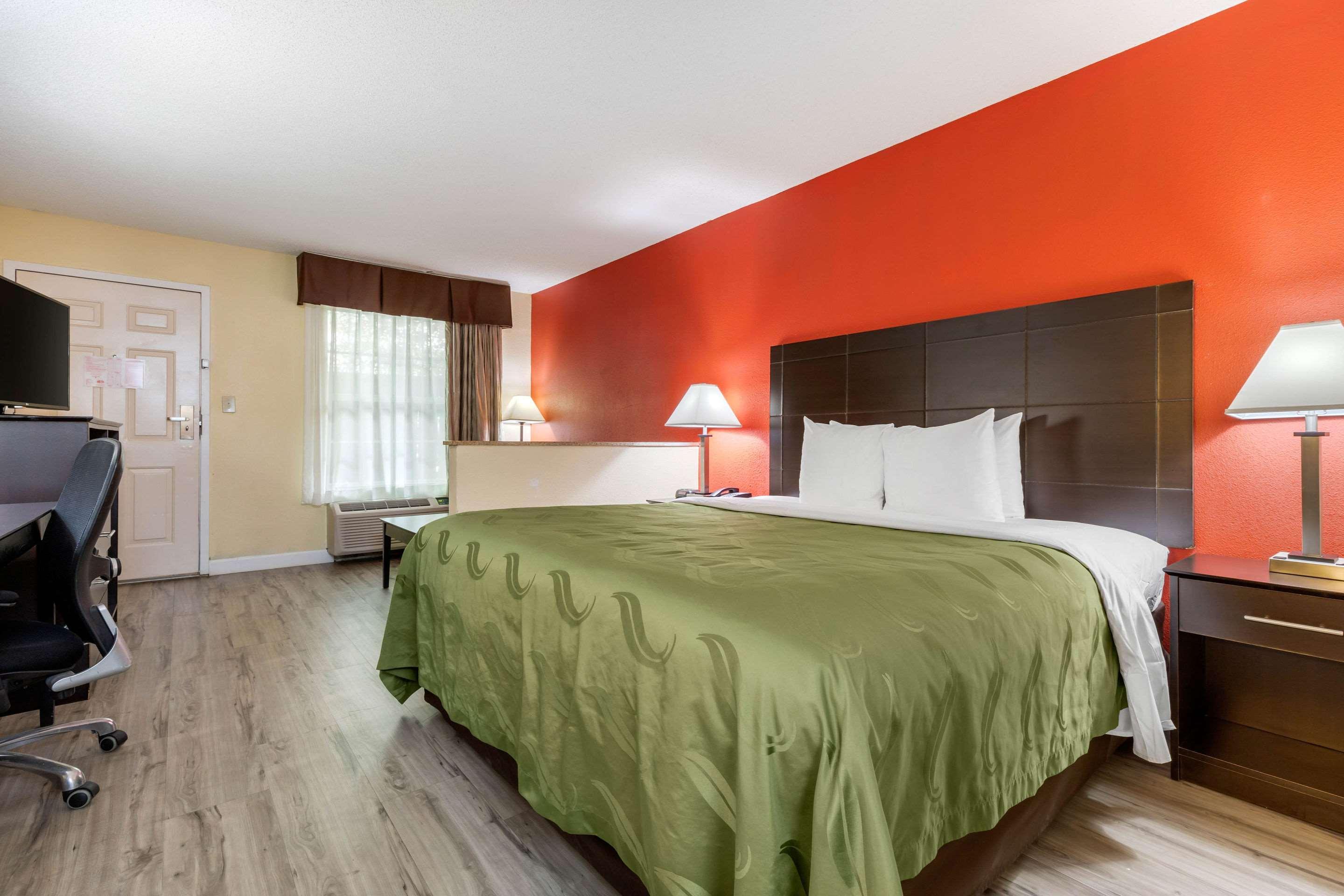 Quality Inn & Suites Лексингтон Экстерьер фото