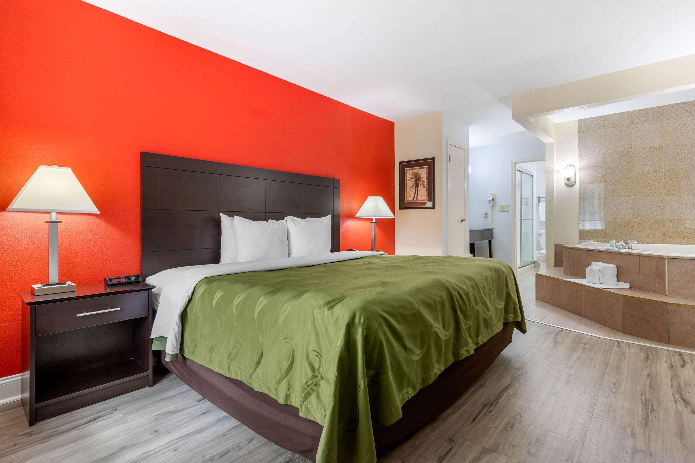 Quality Inn & Suites Лексингтон Экстерьер фото