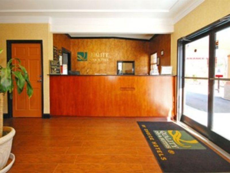 Quality Inn & Suites Лексингтон Экстерьер фото